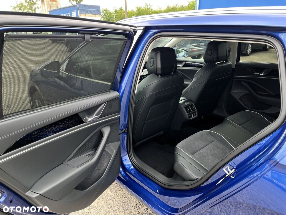 Volkswagen Passat Variant 2.0 TDI SCR 4Mot Business Plus DSG - 30