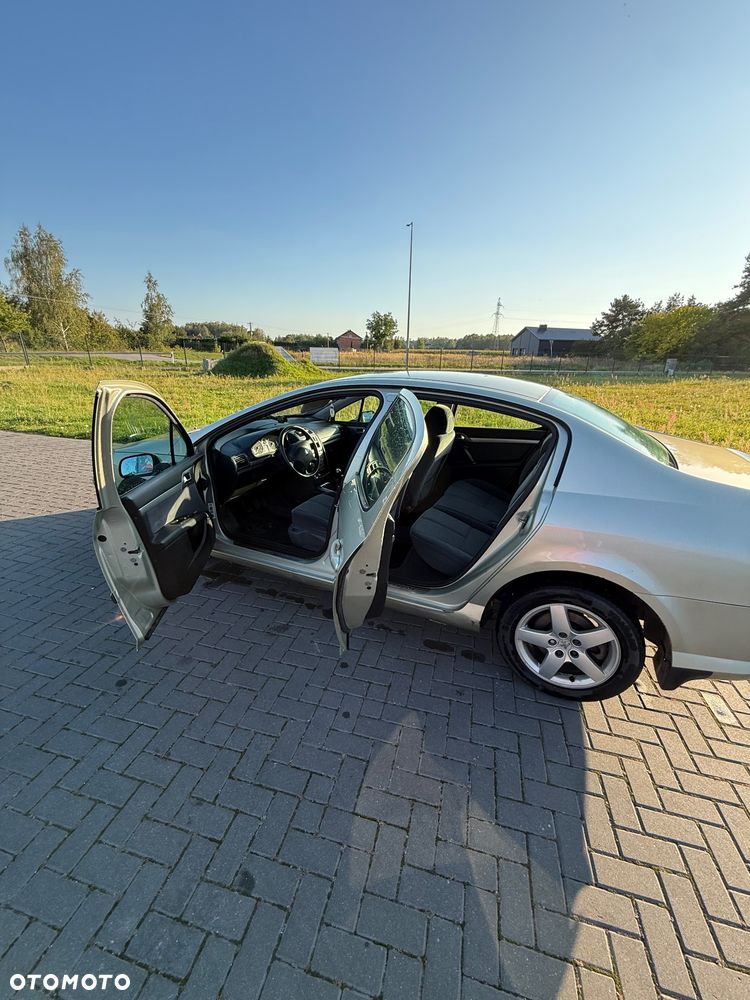 Peugeot 407 - 17