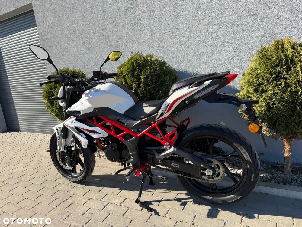 Benelli BN 125 - 28