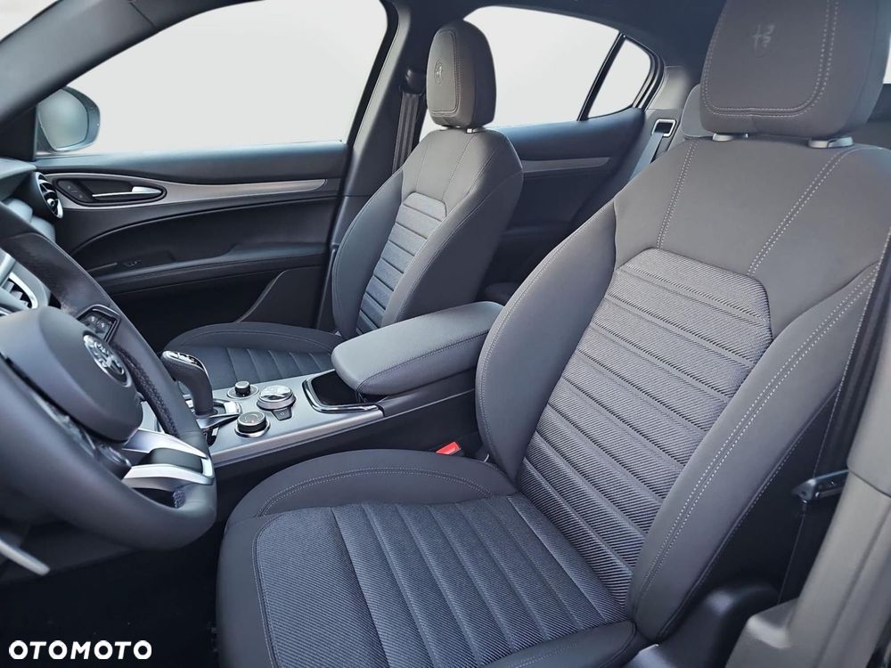 Alfa Romeo Stelvio 2.0 Turbo Sprint Q4 - 15