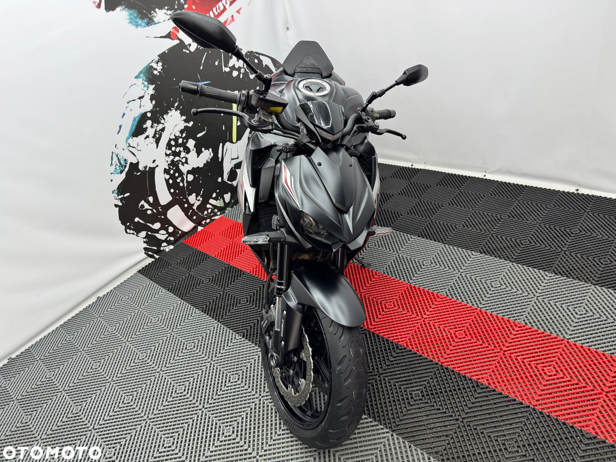 Kawasaki Z - 8