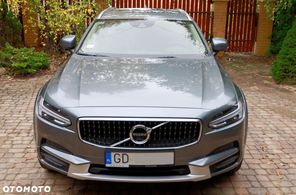 Volvo V90 - 2