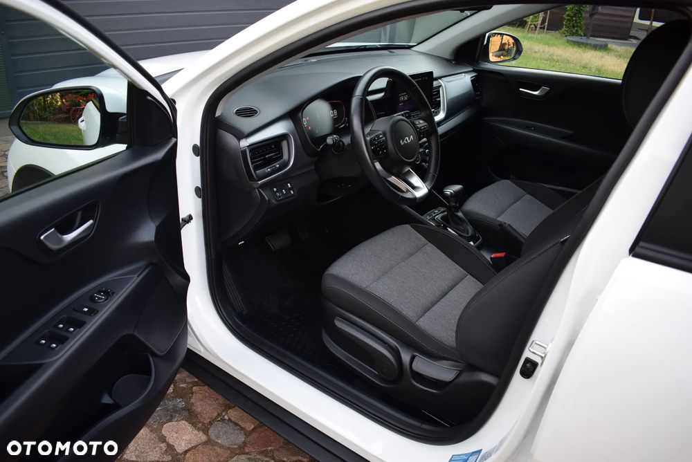 Kia Stonic - 23