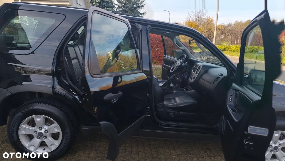 Ford Maverick Highclass - 26