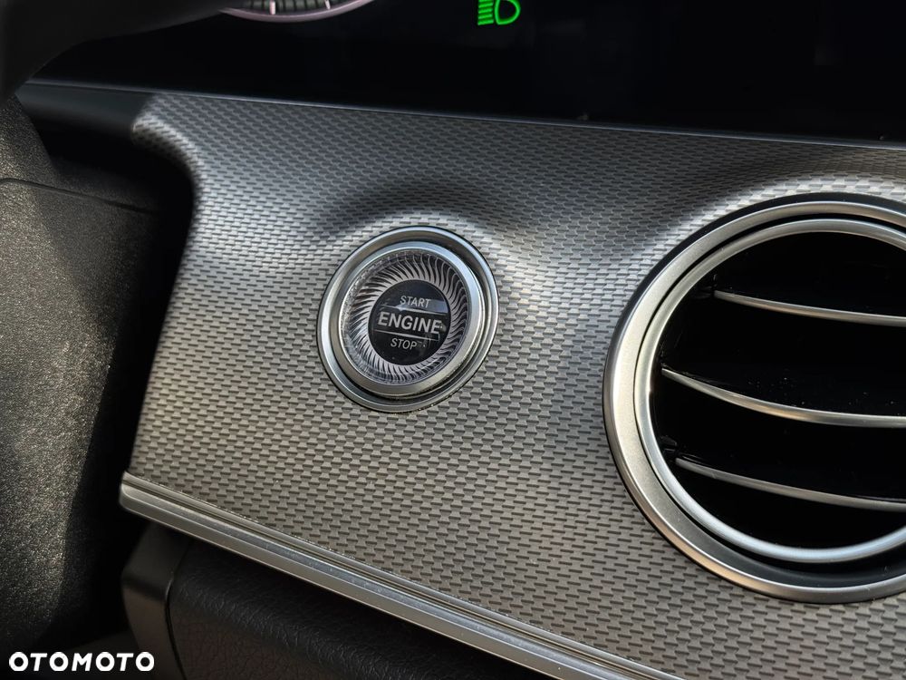 Mercedes-Benz Klasa E 350 9G-TRONIC - 41
