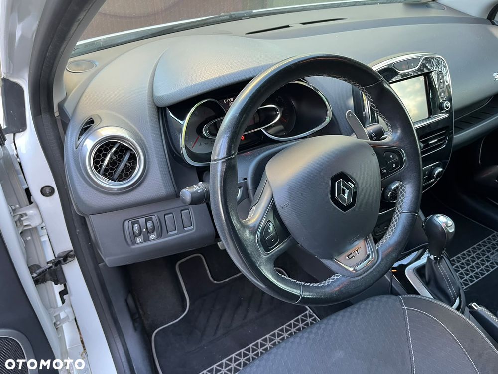 Renault Clio - 6