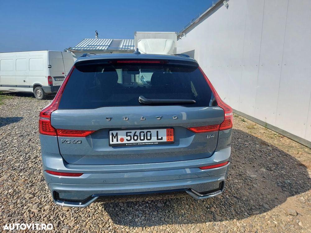 Volvo XC 60 B4 D Plus Dark - 22