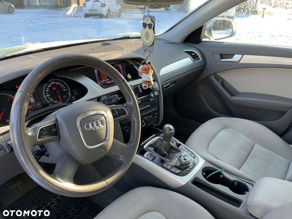 Audi A4 Avant 2.0 TDI DPF Attraction - 13