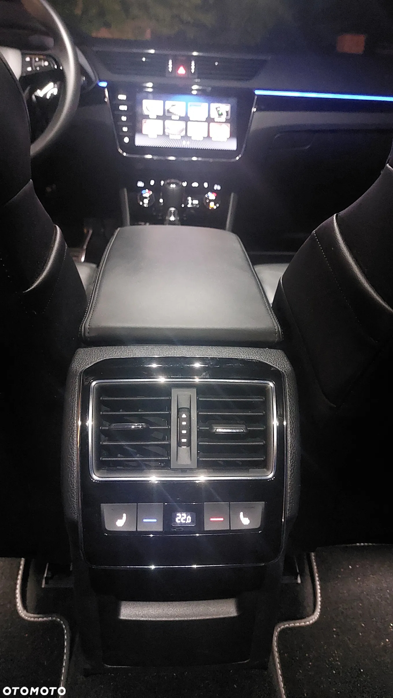 Skoda Superb 2.0 TDI SCR L&K DSG - 21