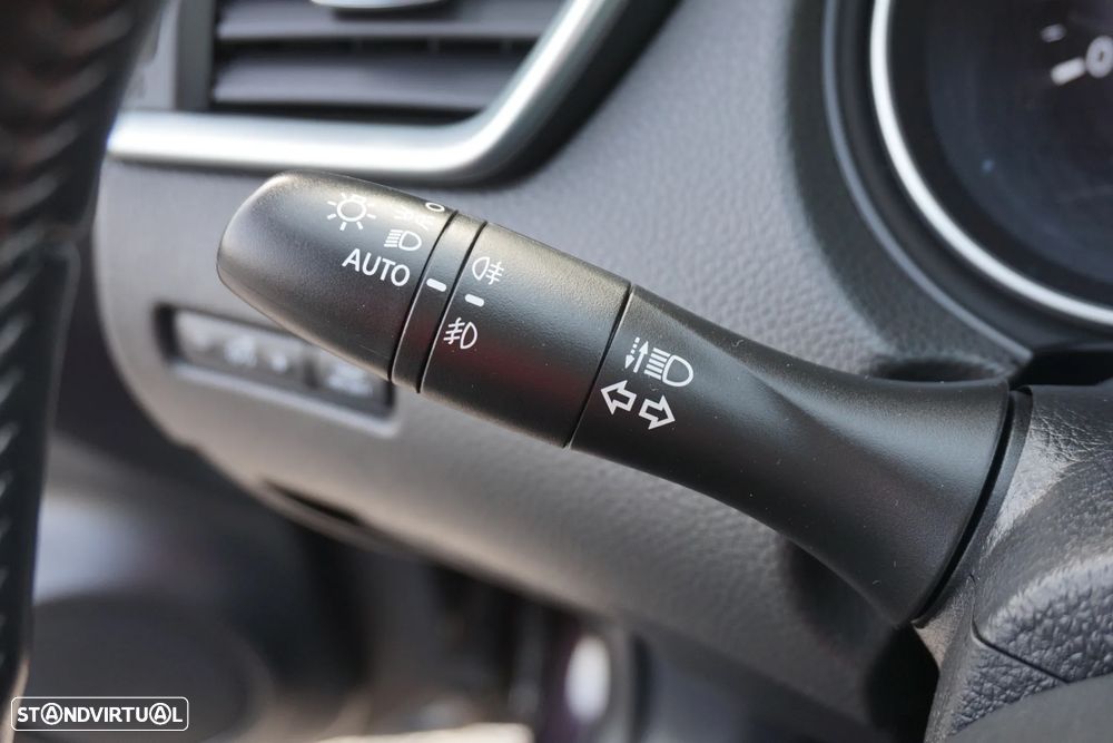 Nissan Qashqai 1.6 dCi Xtronic N-Connecta - 38