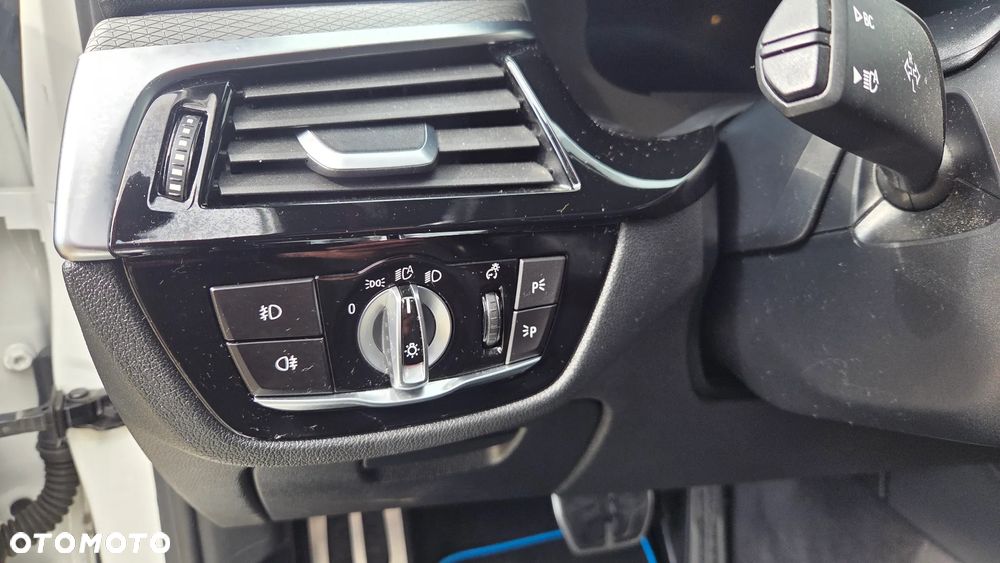 BMW Seria 5 520d xDrive M Sport sport - 15