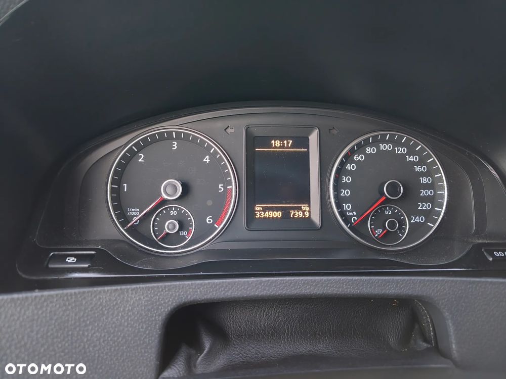 Volkswagen Caravelle - 26