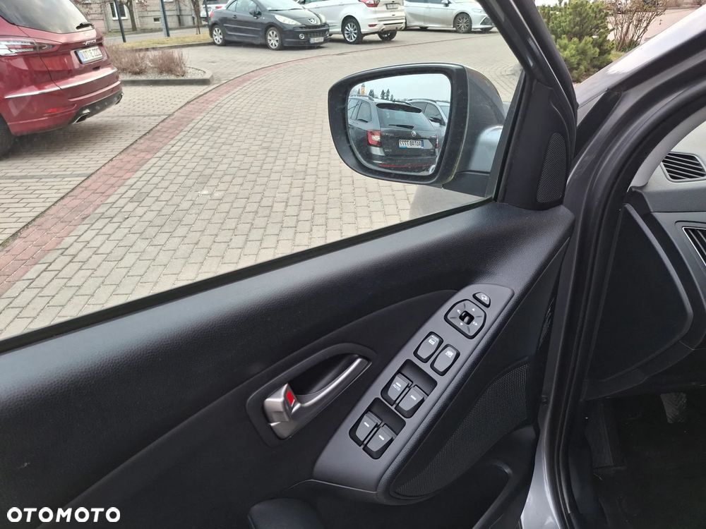 Hyundai ix35 2.0 CRDi 4WD Premium - 25