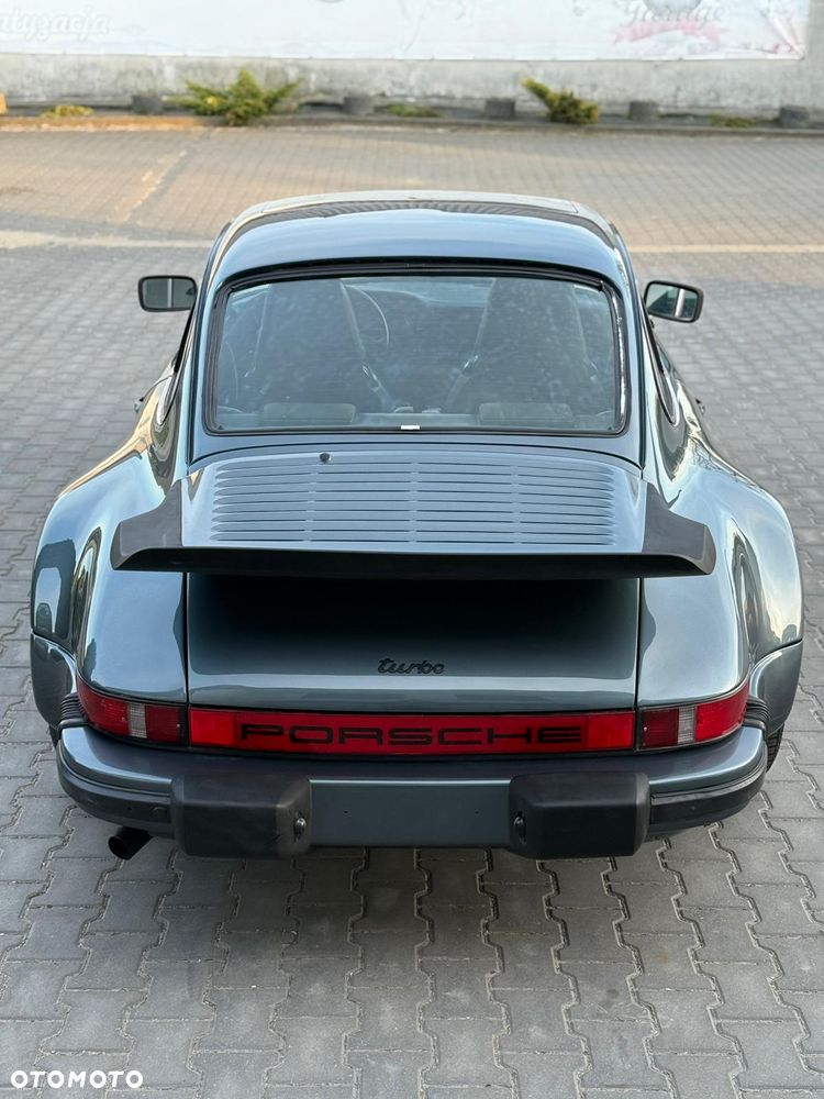 Porsche 911 - 9