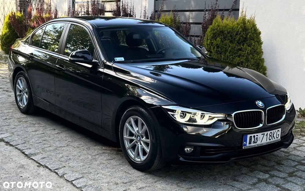 BMW Seria 3 318i Sport Line - 33