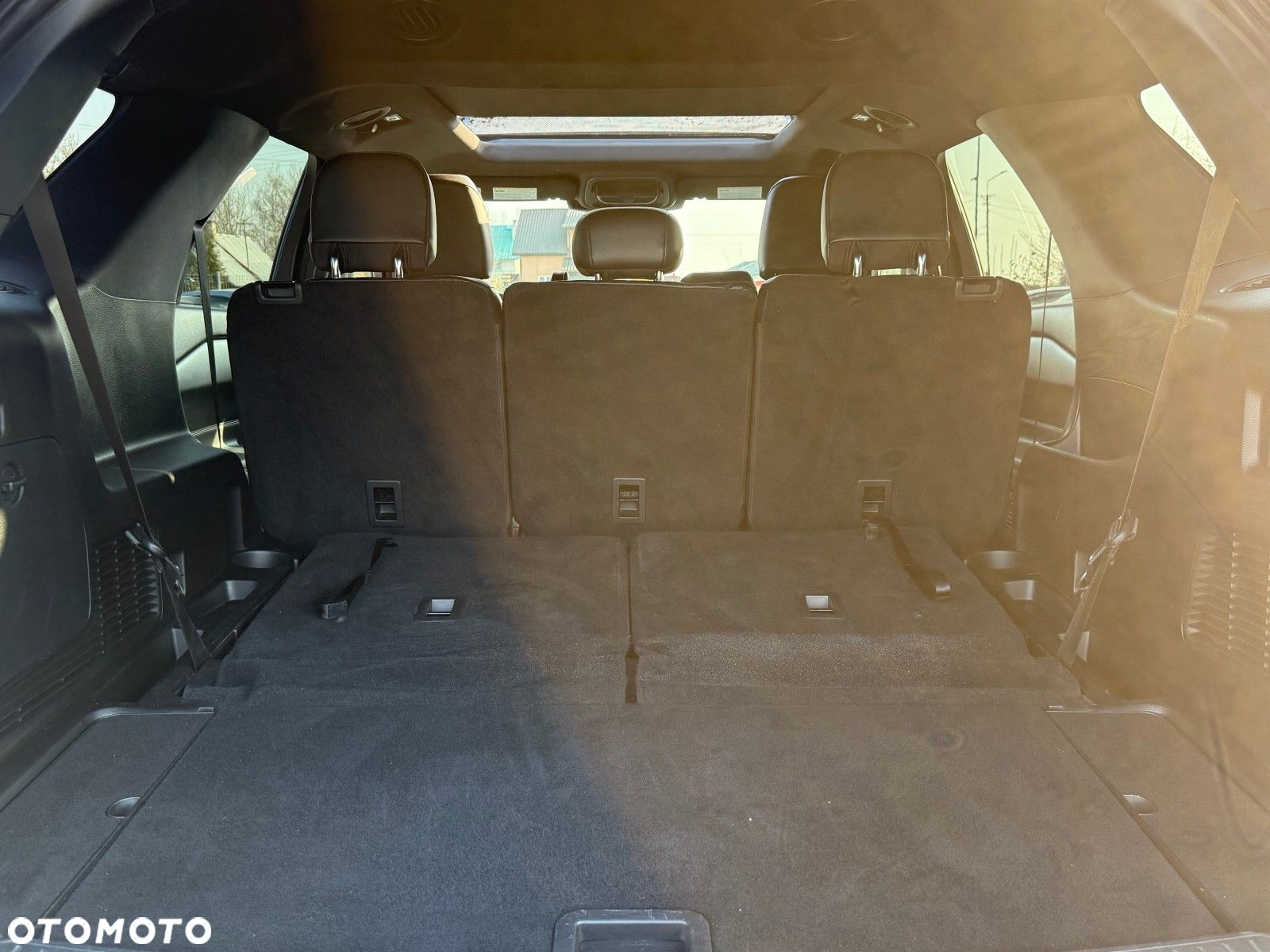 Ford Explorer - 17