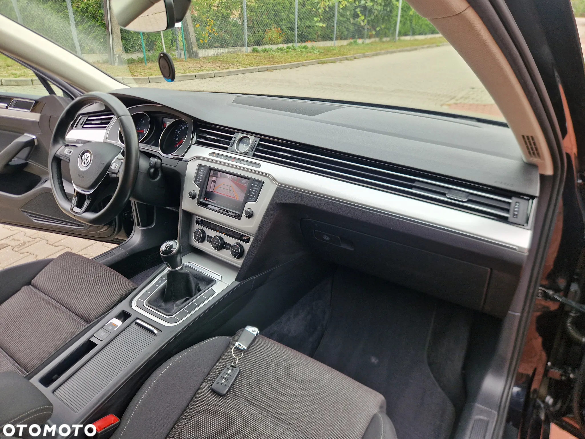 Volkswagen Passat 1.6 TDI BMT Comfortline - 13