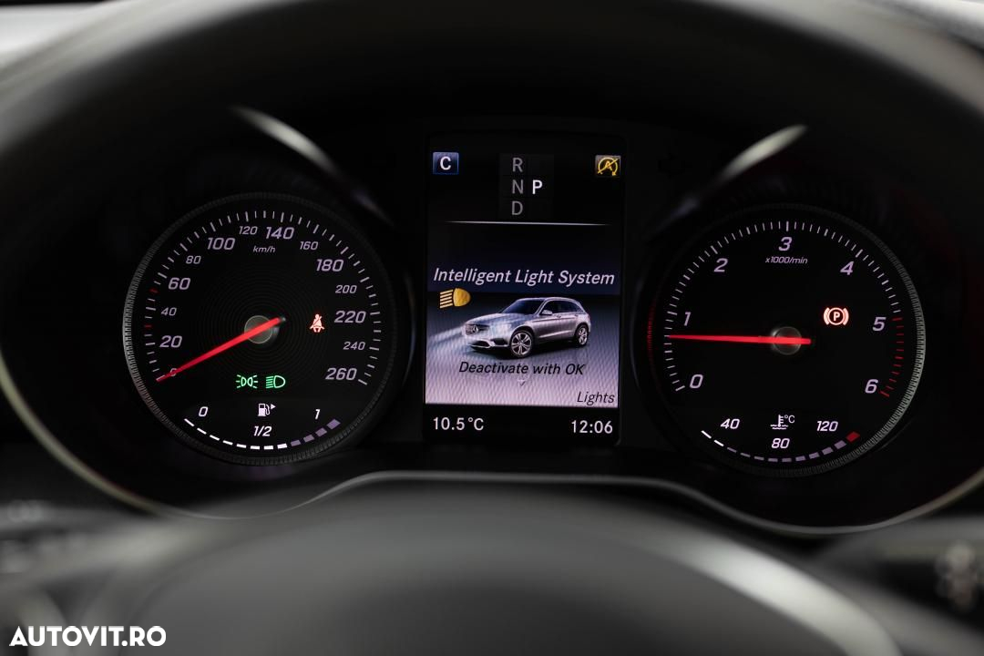 Mercedes-Benz GLC 250 d 4MATIC - 33
