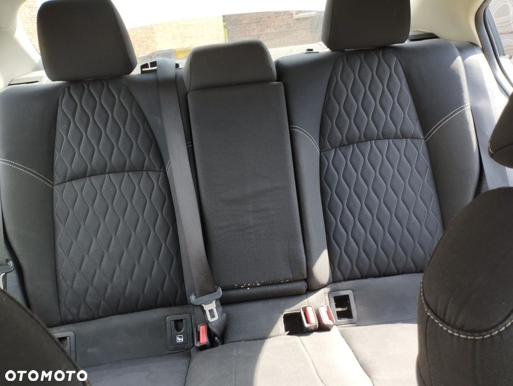 Toyota Corolla 1.6 Comfort - 8