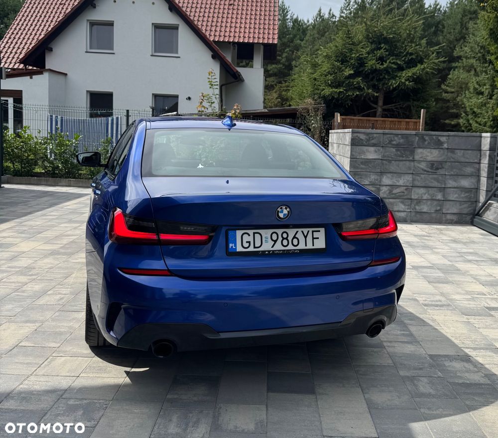 BMW Seria 3 330i xDrive Sport - 3