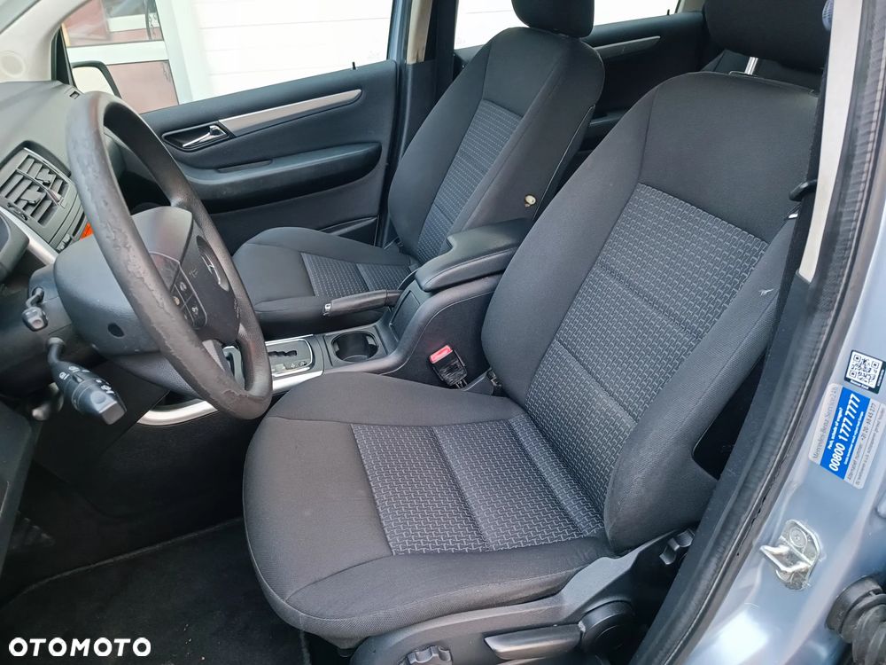 Mercedes-Benz Klasa B 180 CDI Autotronic - 19