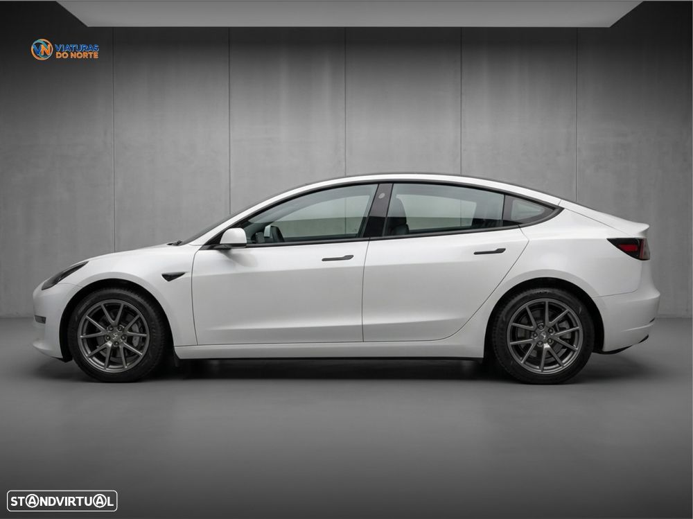 Tesla Model 3 - 5