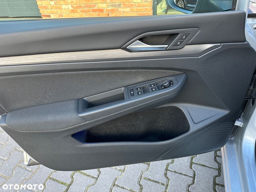 Volkswagen Golf - 21