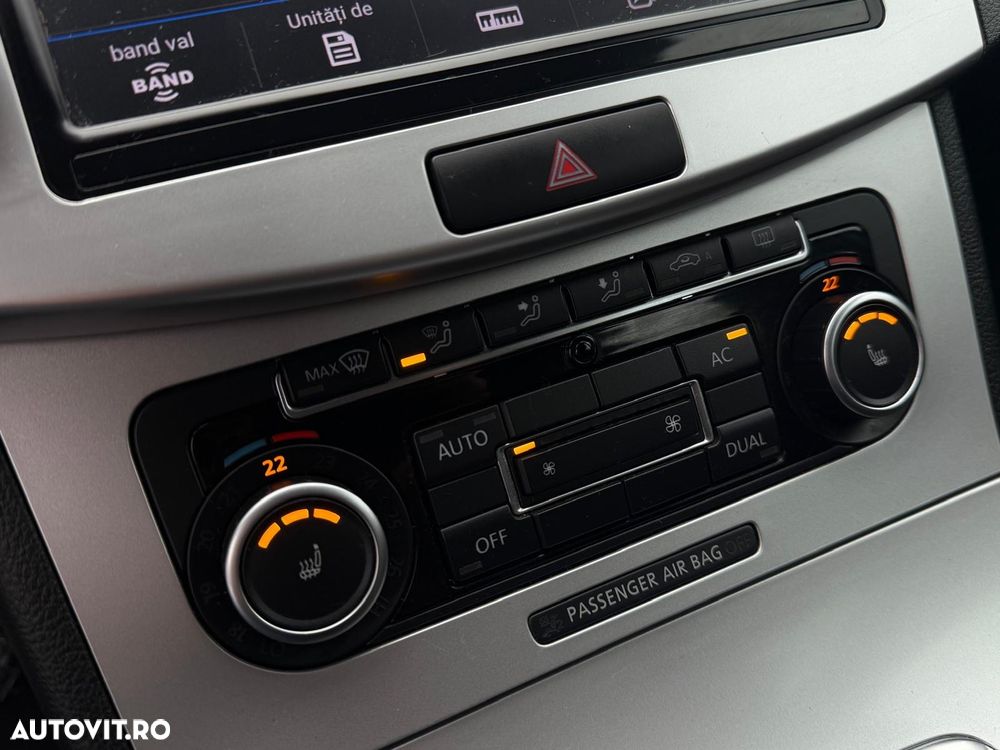 Volkswagen Passat - 12