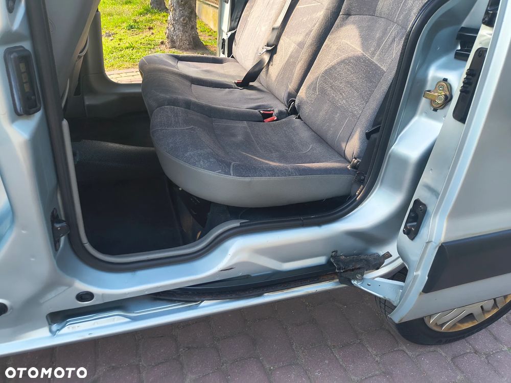 Renault Kangoo 1.6 16V Privilege - 26
