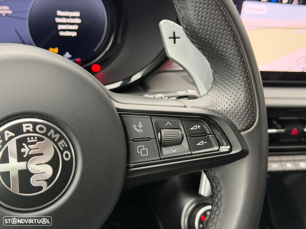 Alfa Romeo Tonale 1.5 Hybrid Edizione Speciale - 31