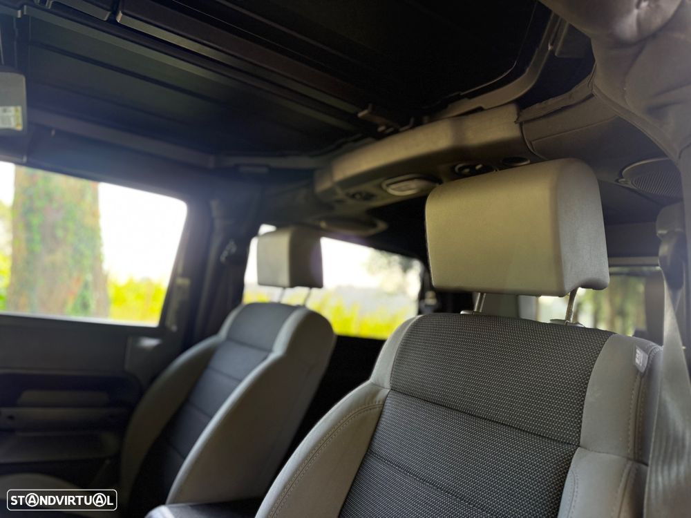 Jeep Wrangler 2.8 CRD DPF Sport - 22