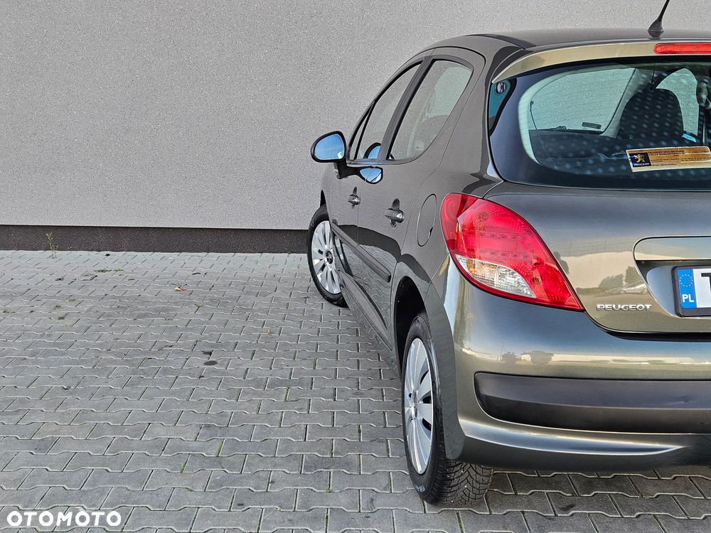Peugeot 207 1.4 Trendy - 23