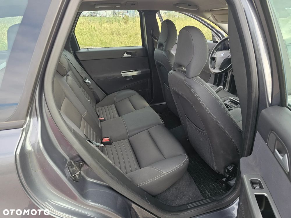 Volvo V50 2.0D - 38
