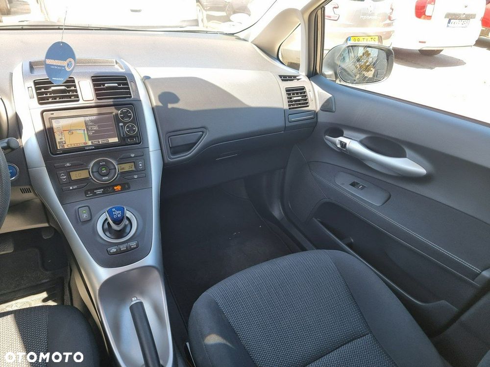 Toyota Auris - 16