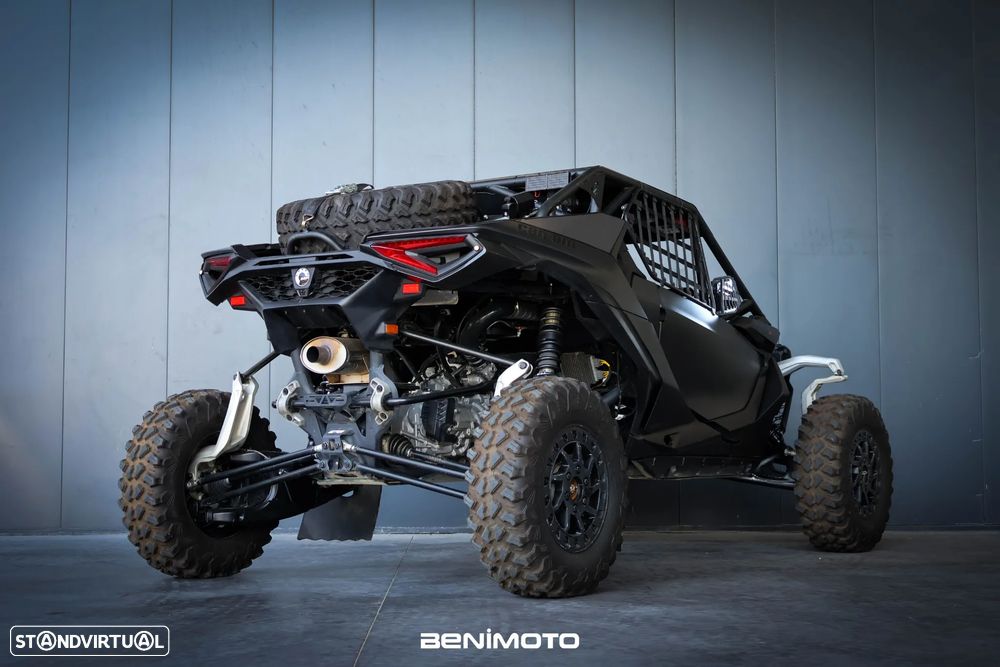 Can-Am Maverick R - 7