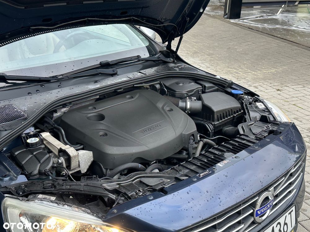 Volvo V60 D4 Momentum - 37