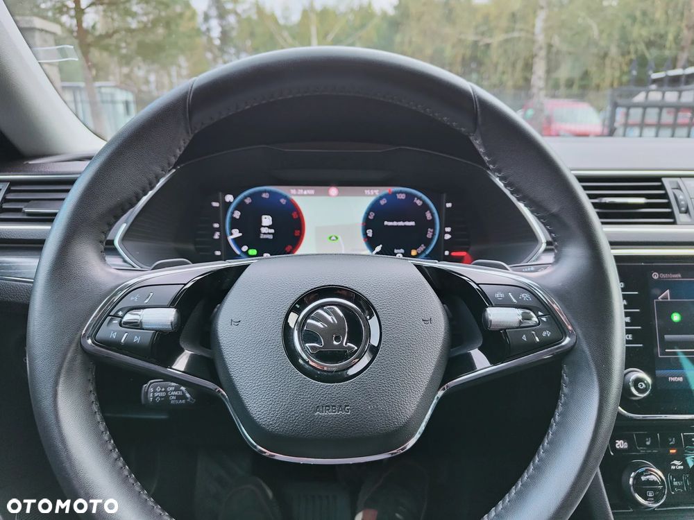 Skoda Superb 2.0 TDI DSG Premium Edition - 13