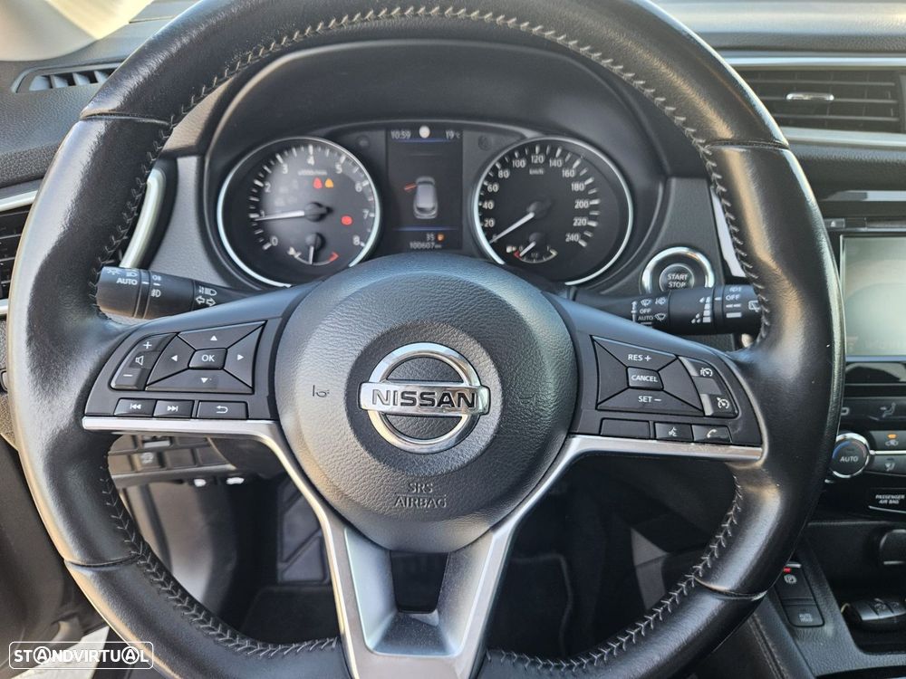 Nissan Qashqai 1.3 DIG-T N-Connecta LED+SKY - 18