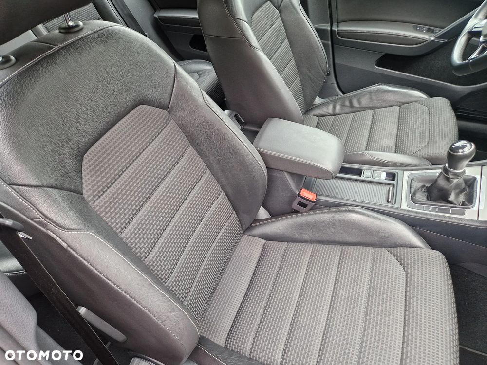 Volkswagen Golf 1.6 TDI BlueMotion Technology Comfortline - 7