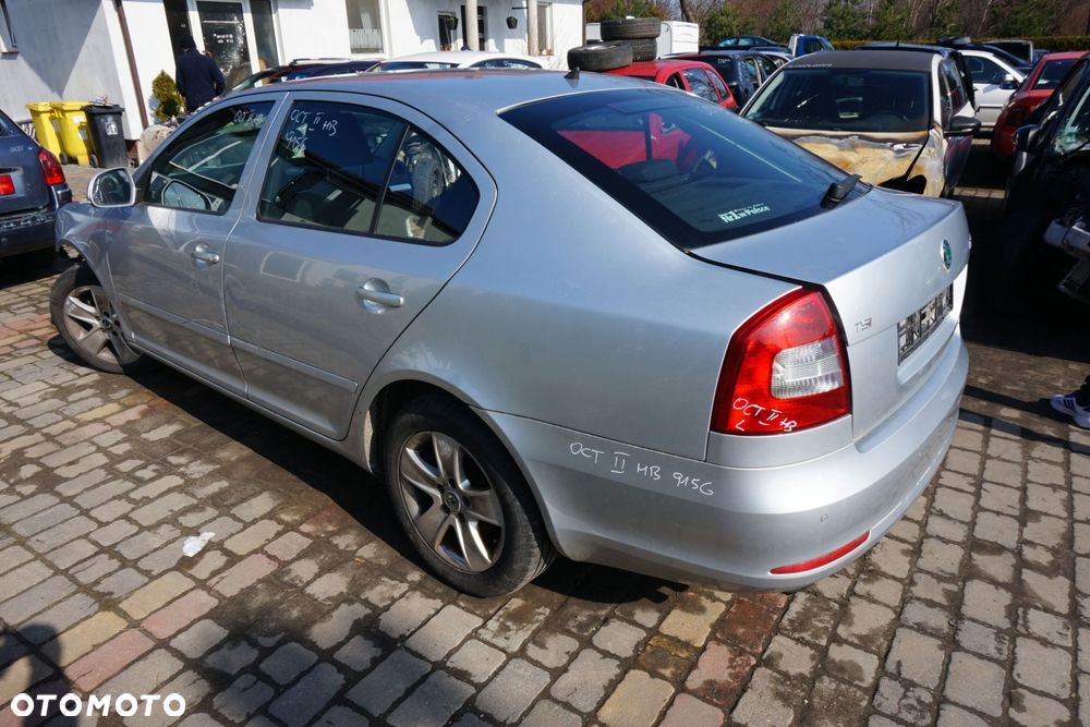 SKODA OCTAVIA II LIFT 5D HB 2010 9156 1.8 FSI CDAA 160KM MDP SREBRNY na części - 3