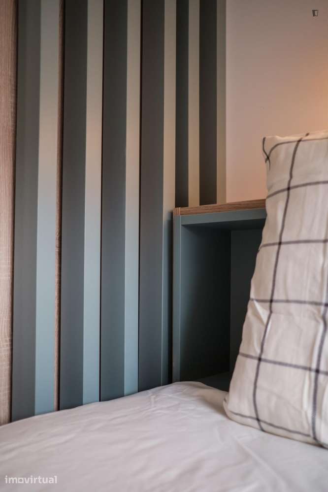 Quarto - localizado em Paranhos Porto - Grande imagem: 5/28
