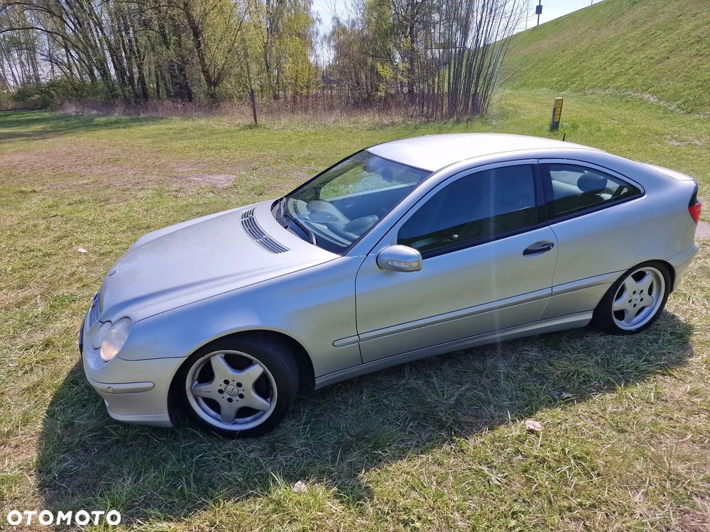 Mercedes-Benz Klasa C 180 Kompressor Sportcoupe - 14