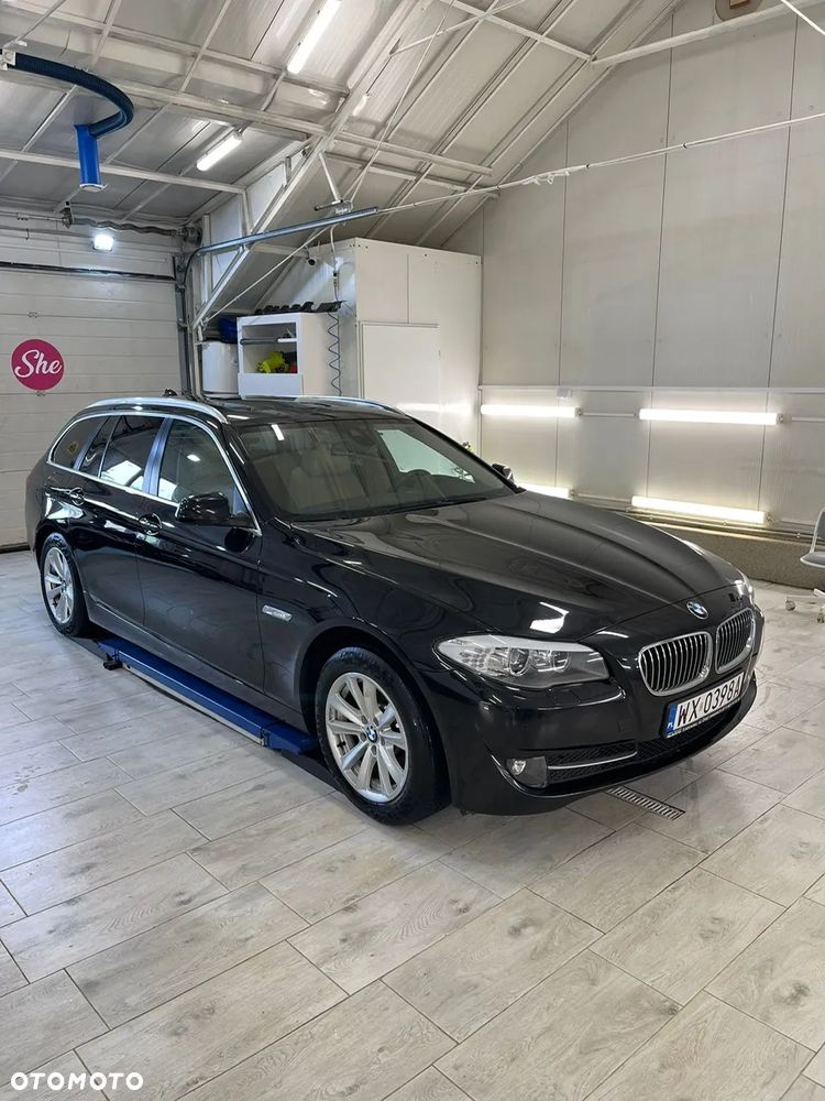 BMW Seria 5 530d xDrive Sport-Aut Modern Line - 1