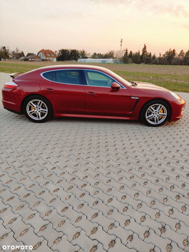 Porsche Panamera 4S - 7