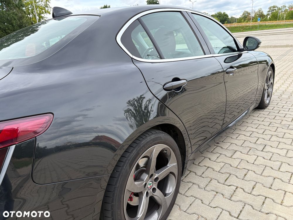 Alfa Romeo Giulia 2.2 D Turbo Super - 11