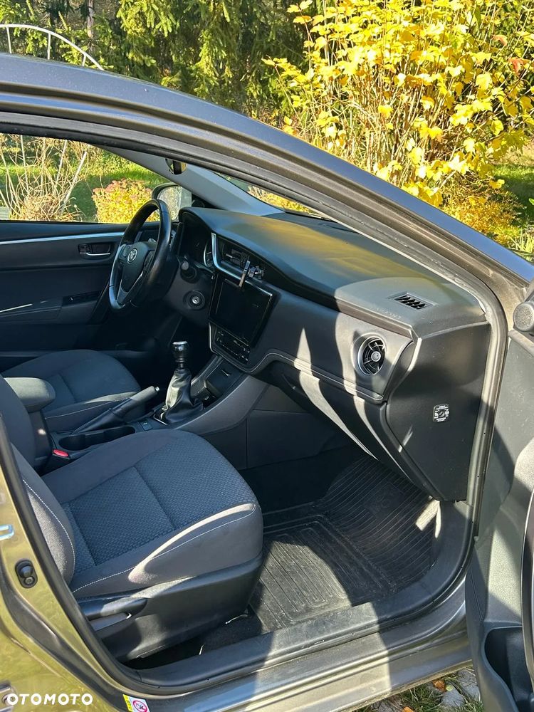 Toyota Corolla 1.6 Comfort - 4