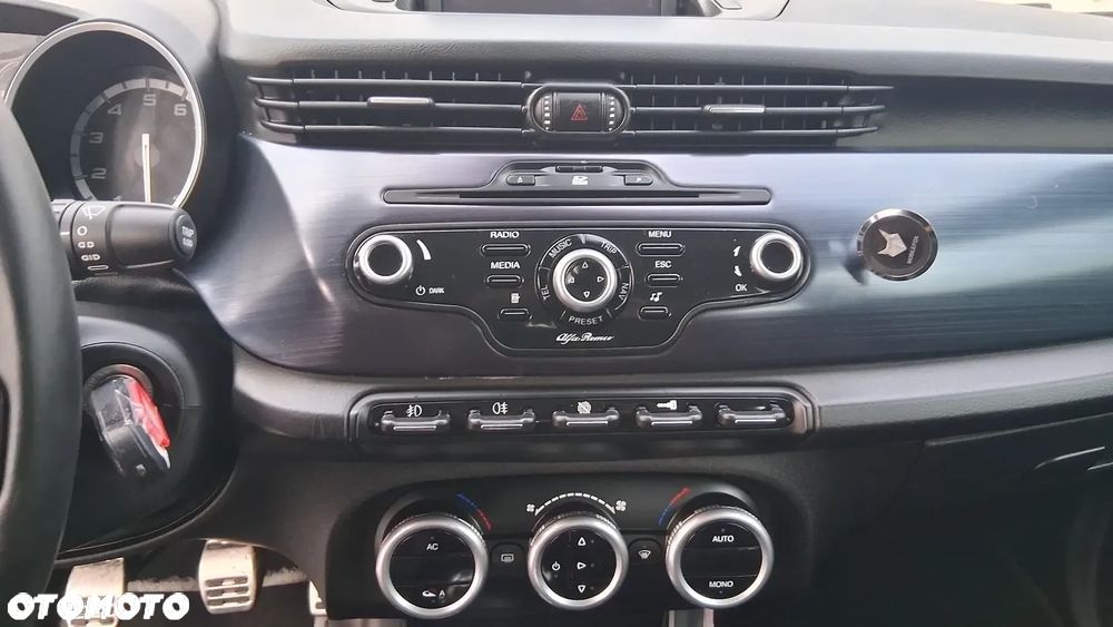 Alfa Romeo Giulietta 1.4 TB 16V Impression - 15