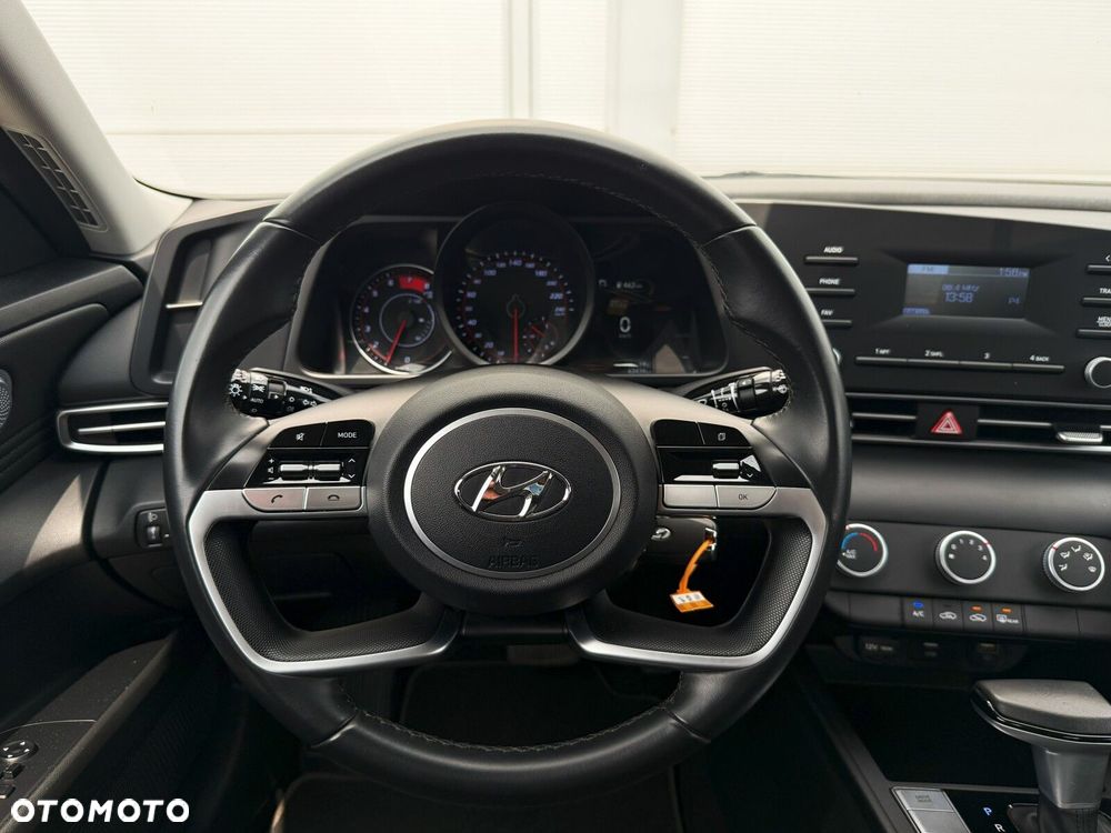 Hyundai Elantra 1.6 Modern CVT - 16