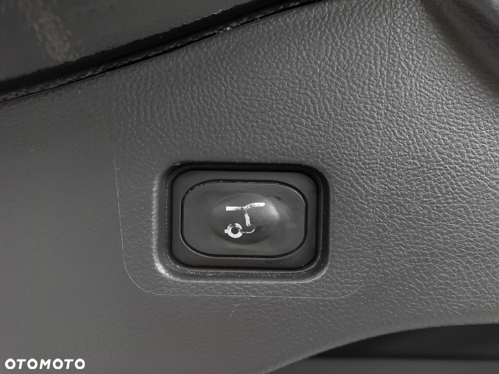 Ford Mondeo - 34