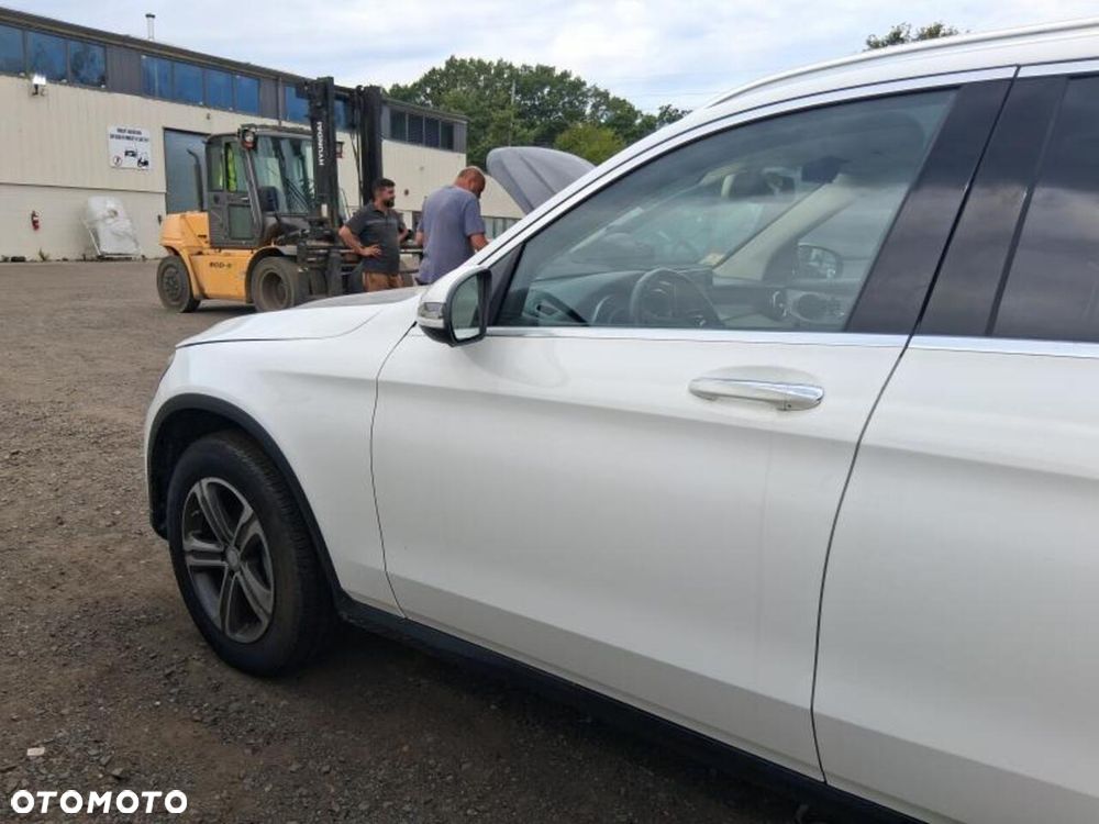 Mercedes-Benz GLC - 23